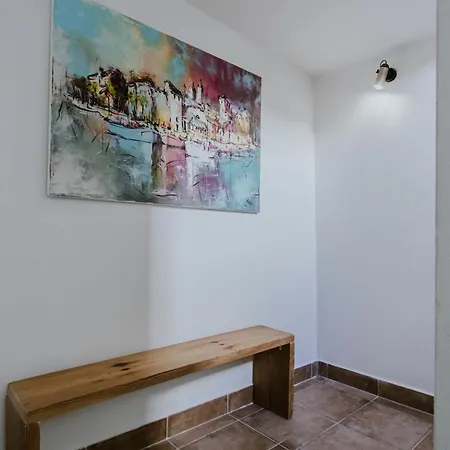 Nerium By Interhome Vikendica