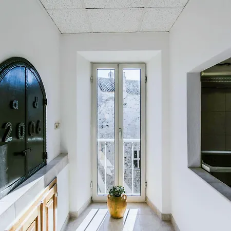Nerium By Interhome Vikendica